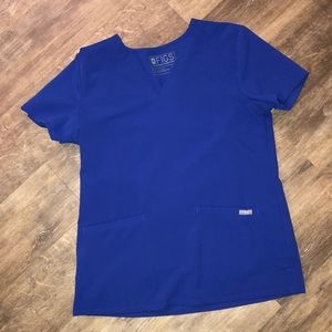 Figs scrub top